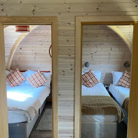 מלון Leighton  Rabbit Glamping Pod School House Farm מראה חיצוני תמונה