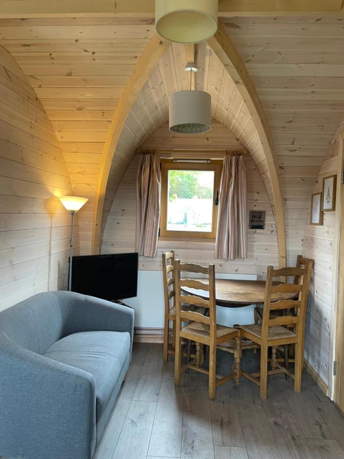 מלון Leighton  Rabbit Glamping Pod School House Farm מראה חיצוני תמונה