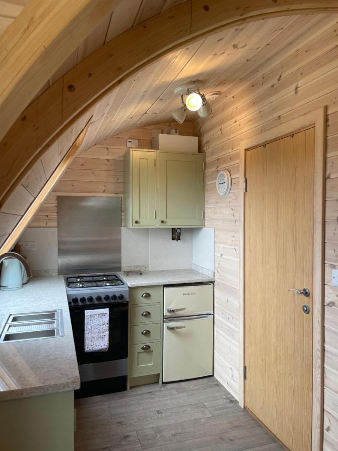 מלון Leighton  Rabbit Glamping Pod School House Farm מראה חיצוני תמונה