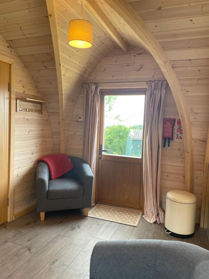 מלון Leighton  Rabbit Glamping Pod School House Farm מראה חיצוני תמונה